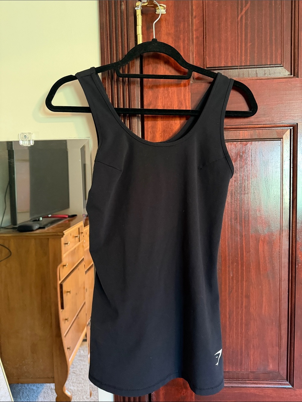 Women’s Black Gymshark Tank Top Sleeveless Scoop Neck